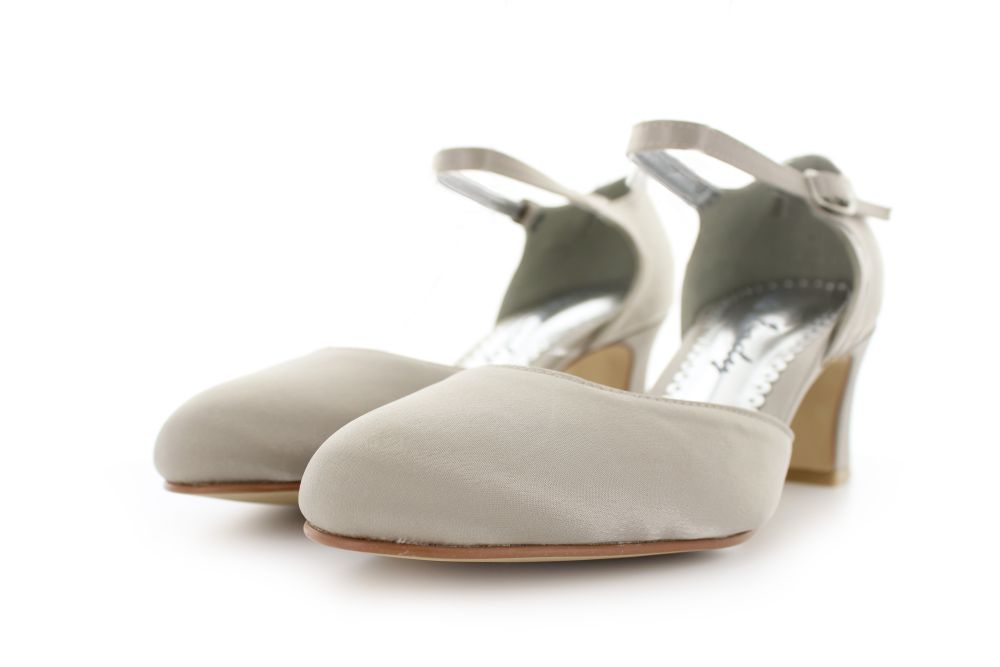 255-taupe-d Riemchen Pumps Happy taupe Satin