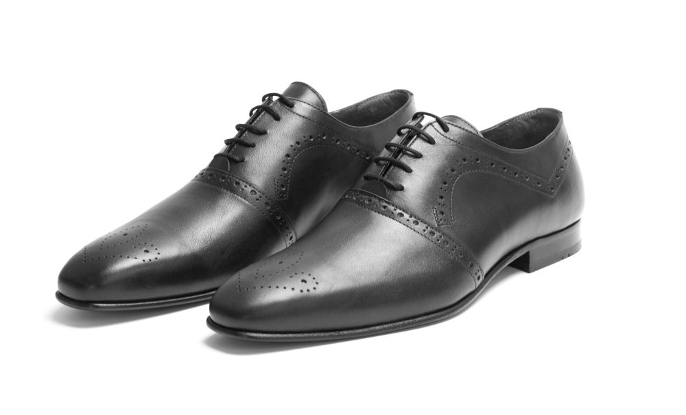 Oxford Herrenschuhe Elias schwarz mit Lochverzierung