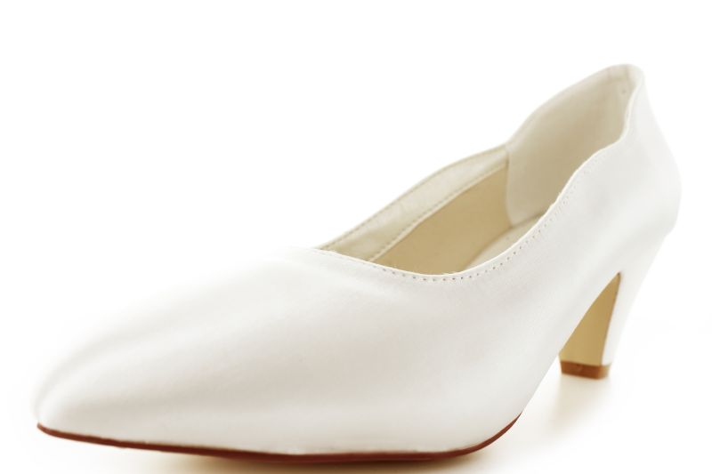 890-einf-satin-ivory-03 bequeme Braut Pumps Viola ivory Satin