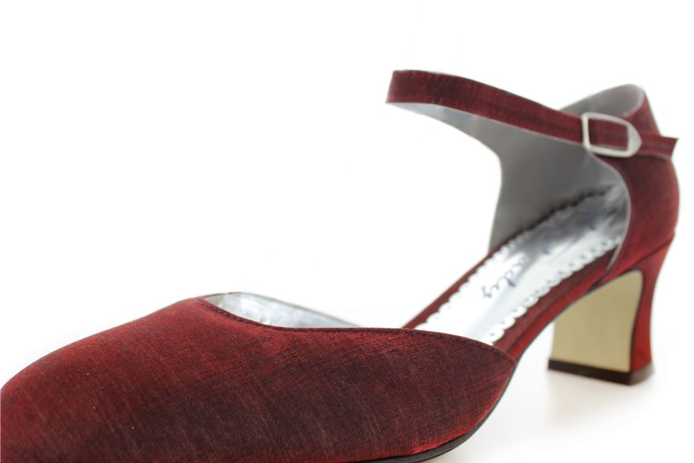 255-rubin-b bequeme Riemchen Pumps Happy rubin Satin