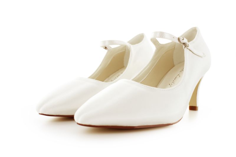 884-einf-satin-ivory-06 Brautschuhe mit Spange Lola ivory Satin